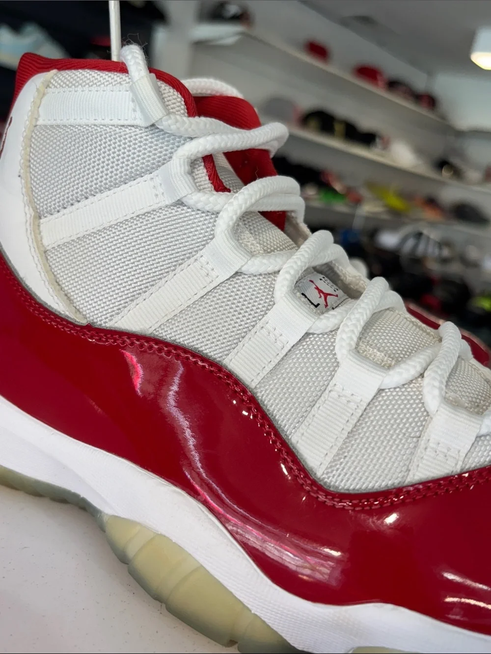 Air Jordan 11 Retro Cherry Mens 8.5